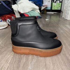 PUMA Mayze Wellis Logo Round Toe Platform Booties Womens Black Sz 9.5 Boots 3985